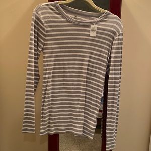 Gap long sleeved grey and white T-shirt